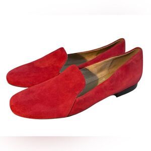 Naturalizer Emiline Women’s Red Suede Slip-On Loafers - Classic. New w/out Tags.